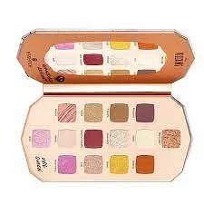ESSENCE PALETTE A FARD PAUPIERE VILLAINS EVILE QUEEN NUMERO 1